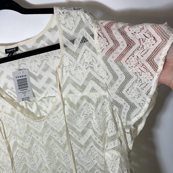 Torrid 2 LACE TIE NECK BLOUSE cream bone color off white - Picture 6 of 9
